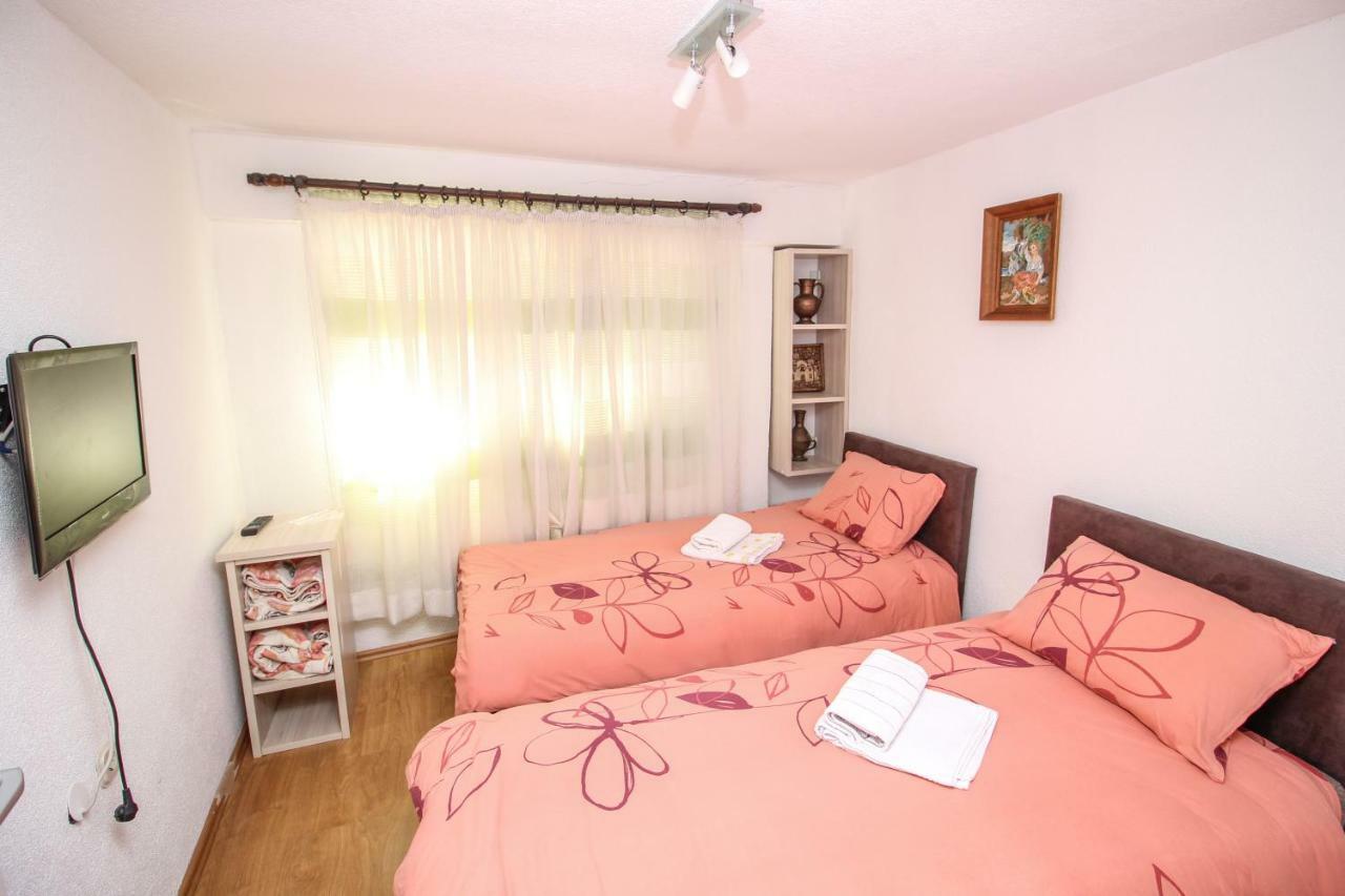 Apartmani Mishe Vevčani Екстериор снимка